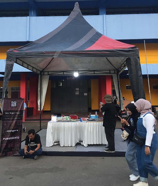Lapak Demajors Purwokerto di acara Pesta Semalam Minggu Purwokerto